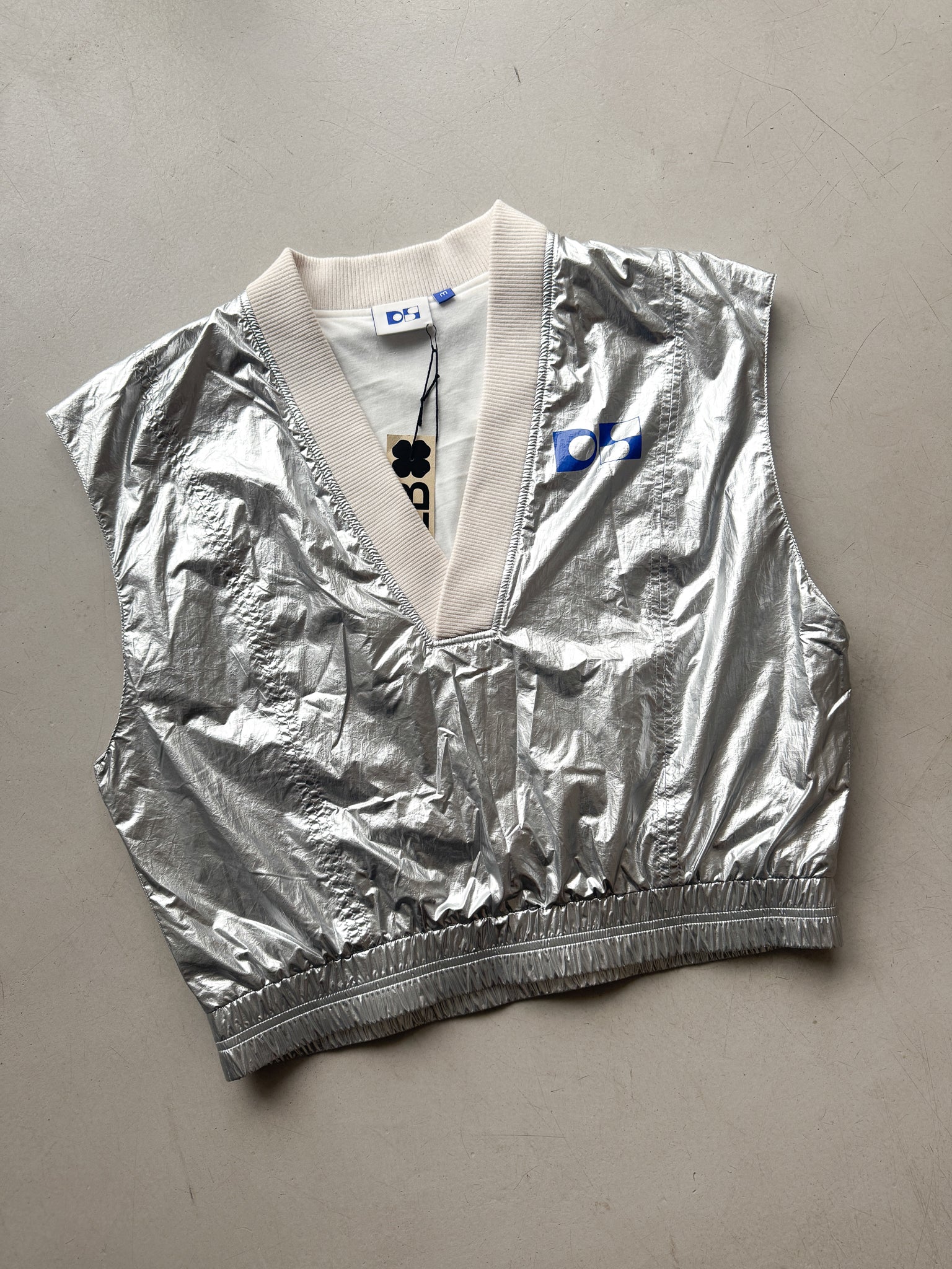 Dolly Sports top - Size M