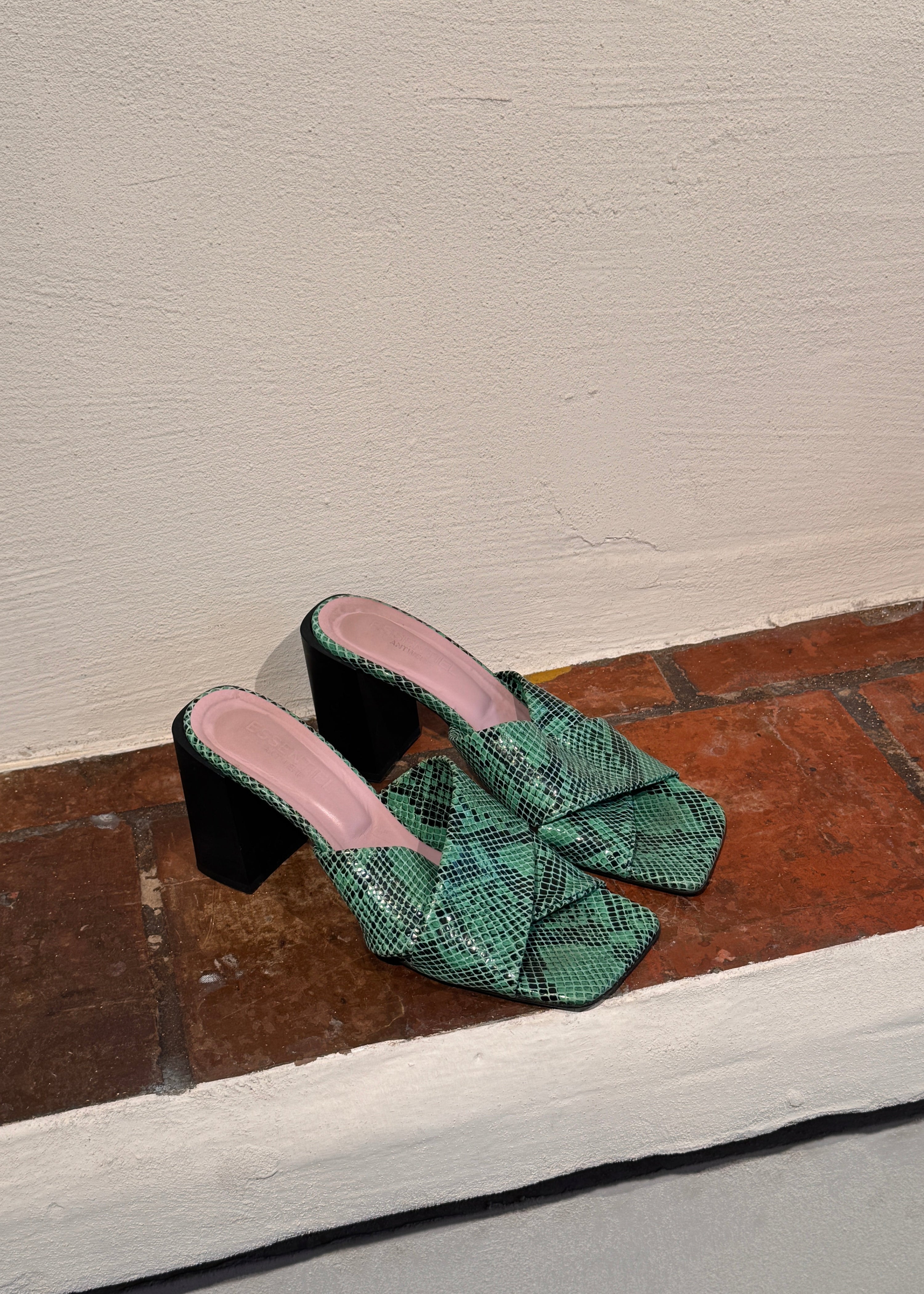Essentiel heels - Size 39