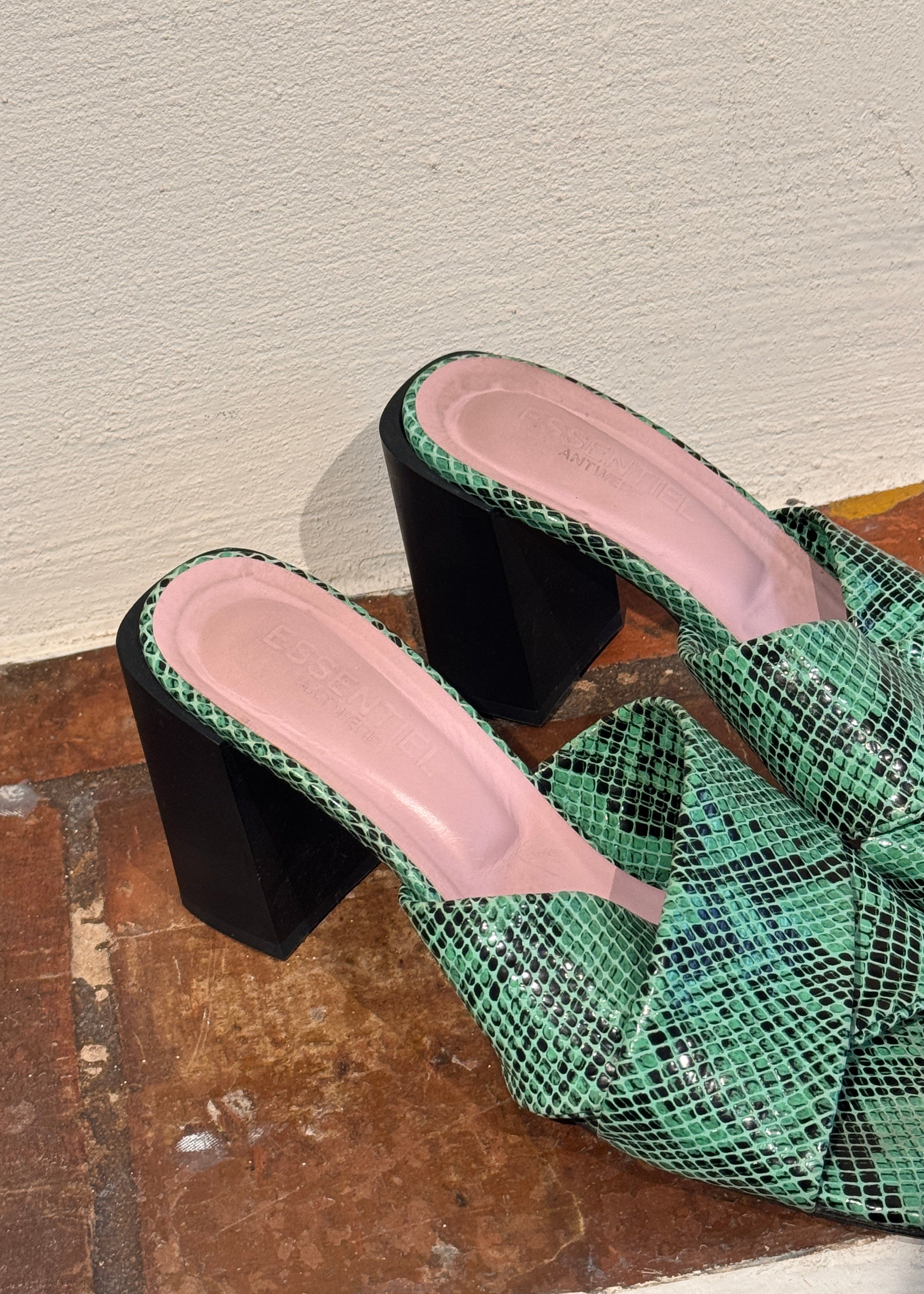 Essentiel heels - Size 39