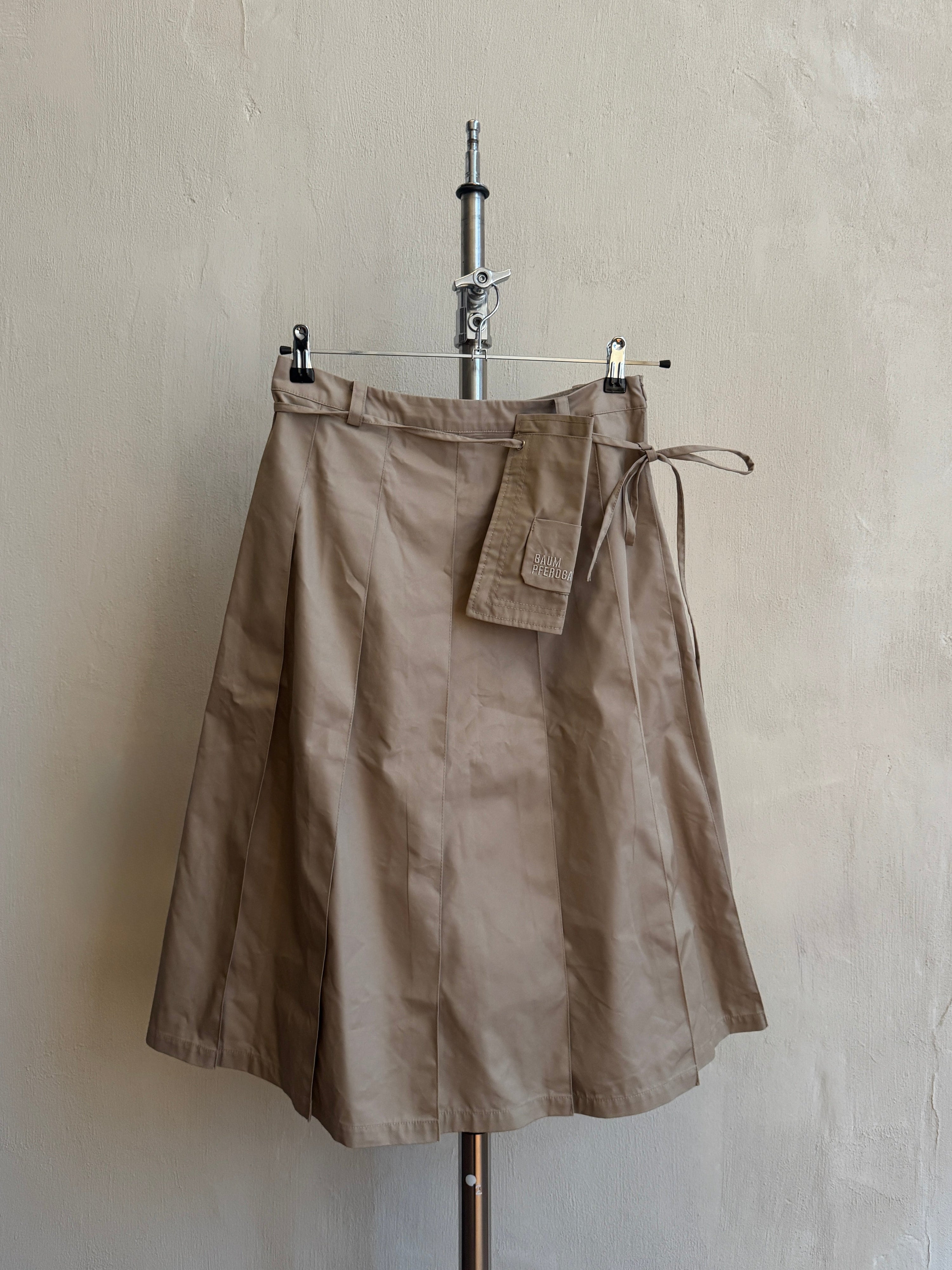 Baum Und Pferdgarten skirt - Size M