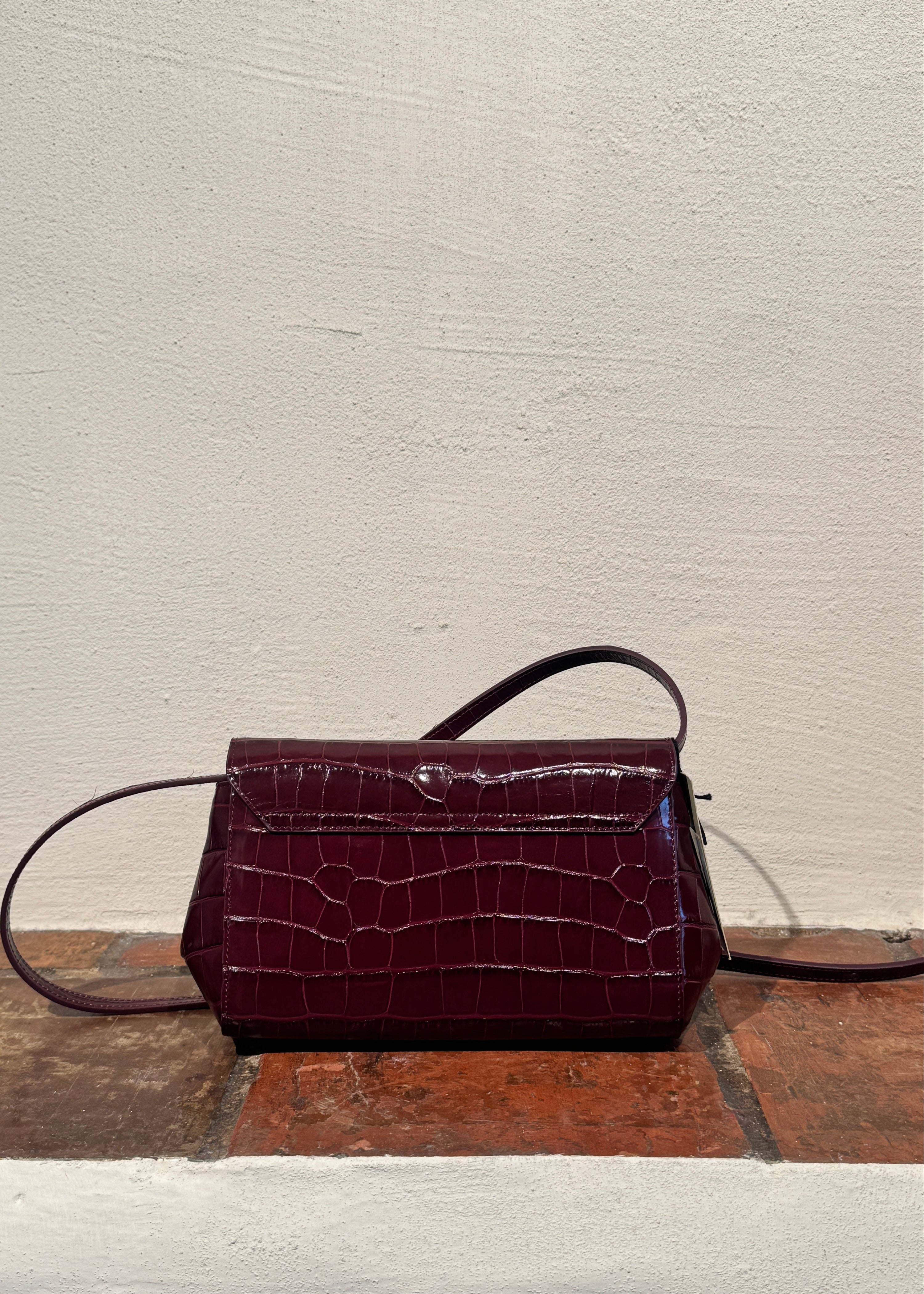 Kaai Ikon clutch