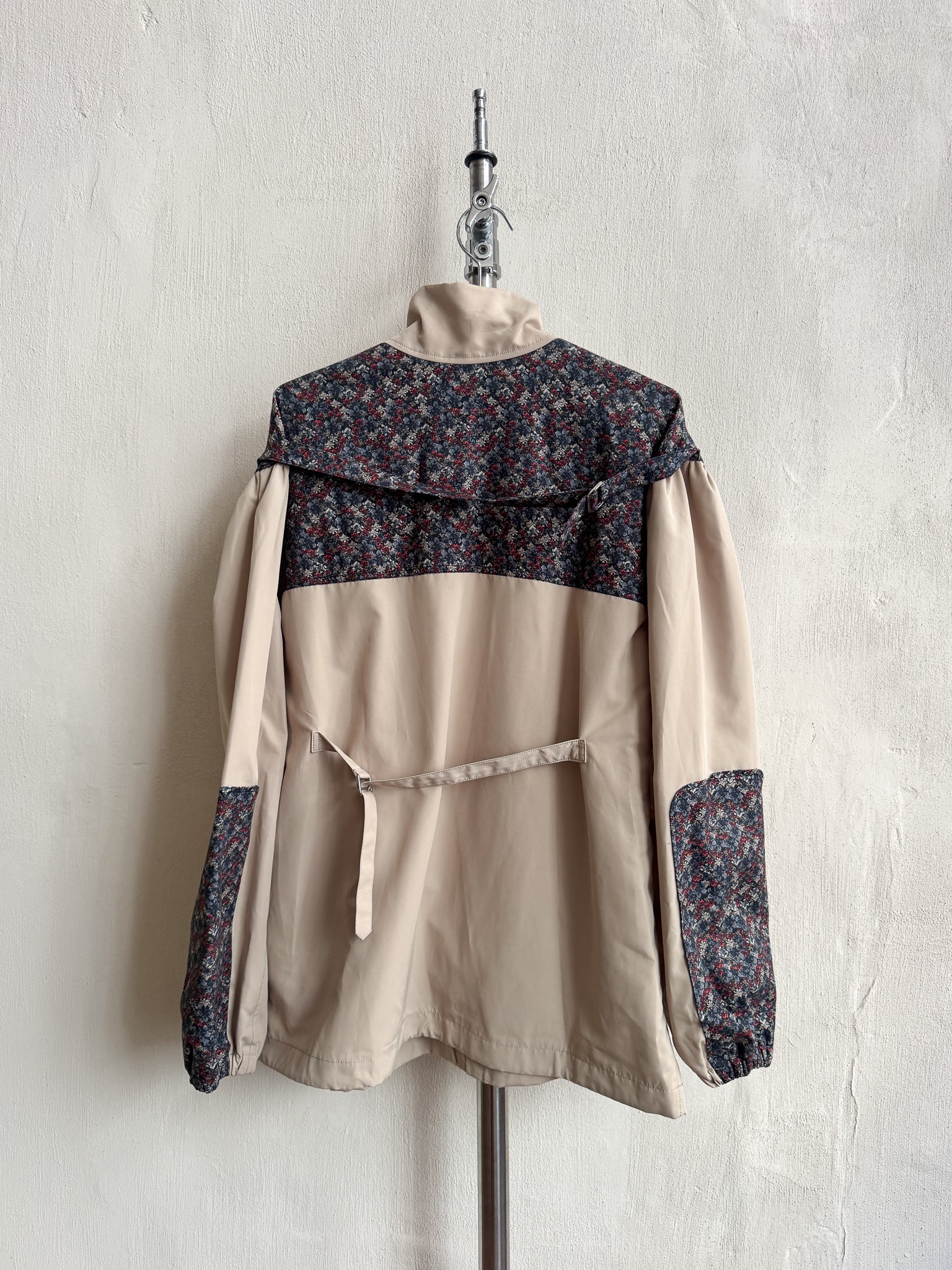 Pushbutton short trenchcoat - Size M